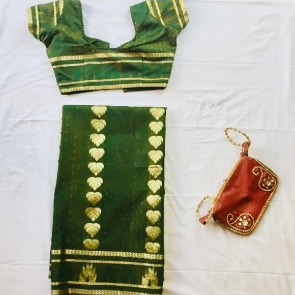 Other - 2pc - New Green Sari & Blouse